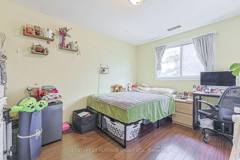Photo 30 at 143 Thoms Crescent, Central Newmarket, Newmarket