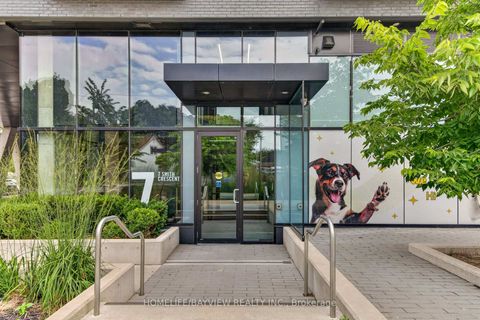Photo 4 at 609 - 7 Smith Crescent, Queensway, Toronto