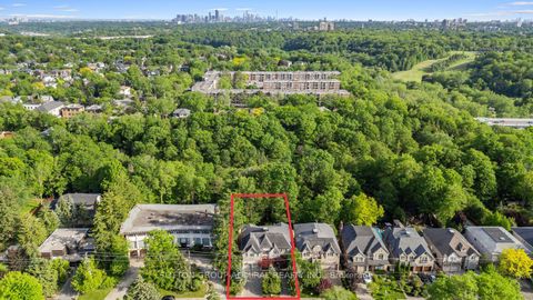 Photo 1 at 35 Wentworth Avenue, Westgate, Toronto