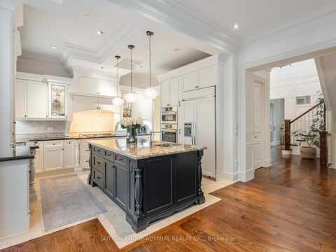 Photo 7 at 35 Wentworth Avenue, Westgate, Toronto