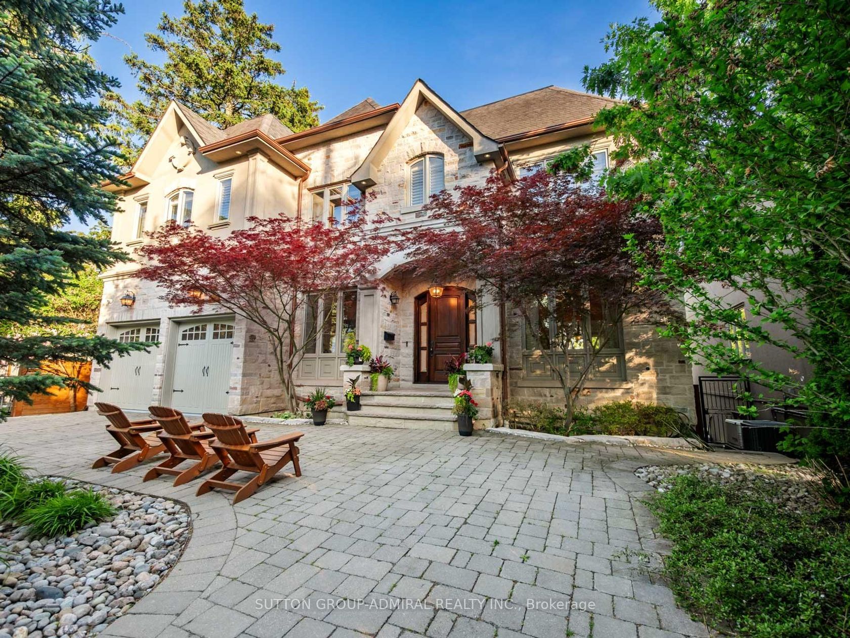 35 Wentworth Avenue, Westgate, Toronto 