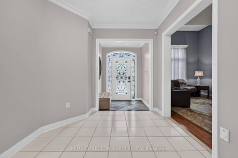 Photo 6 at 786 Exceller Circle, Wyndham, Newmarket