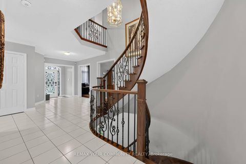 Photo 9 at 786 Exceller Circle, Wyndham, Newmarket