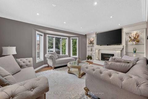 Photo 11 at 786 Exceller Circle, Wyndham, Newmarket