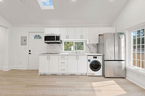 Photo 22 at 95 Steeles Avenue E, Newtonbrook East, Toronto
