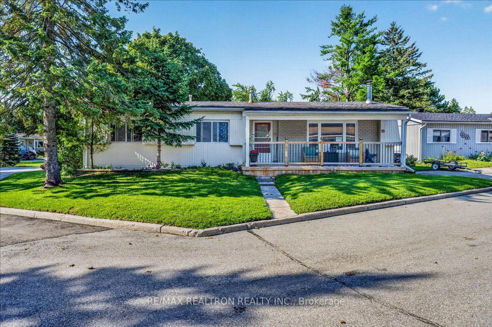 13 Broadway Avenue, Rural Innisfil, Innisfil photo number 2