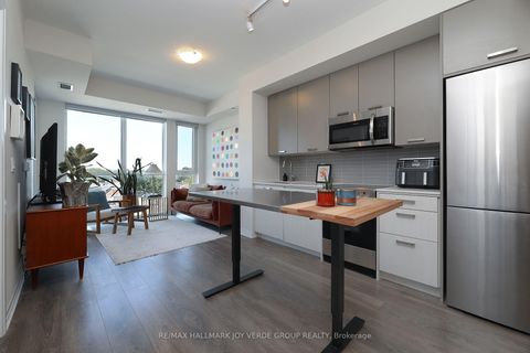 Photo 4 at 616 - 2301 Danforth Avenue, Danforth, Toronto