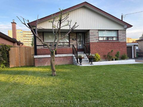 Photo 1 at 105 Hallsport Crescent, CFB, Toronto