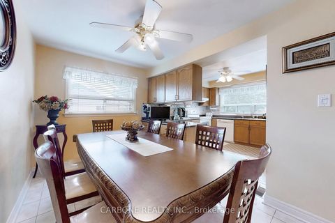Photo 9 at 105 Hallsport Crescent, CFB, Toronto