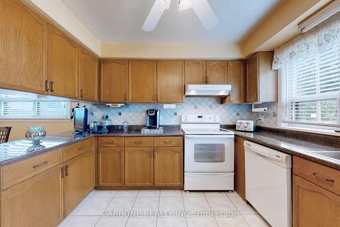 Photo 12 at 105 Hallsport Crescent, CFB, Toronto