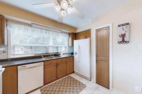 Photo 15 at 105 Hallsport Crescent, CFB, Toronto