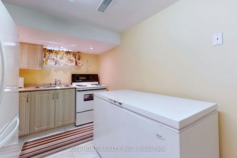 Photo 29 at 105 Hallsport Crescent, CFB, Toronto