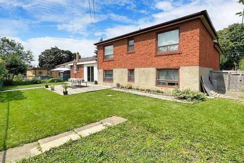Photo 38 at 105 Hallsport Crescent, CFB, Toronto