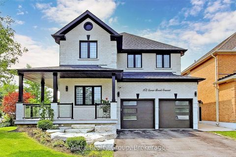 Photo 2 at 162 Corner Brook Crescent, Vellore Village, Vaughan