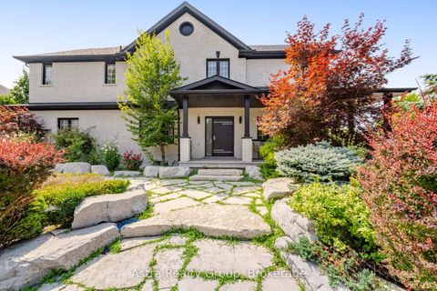 Photo 4 at 162 Corner Brook Crescent, Vellore Village, Vaughan