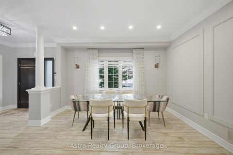 Photo 9 at 162 Corner Brook Crescent, Vellore Village, Vaughan