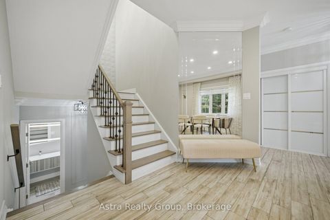 Photo 16 at 162 Corner Brook Crescent, Vellore Village, Vaughan