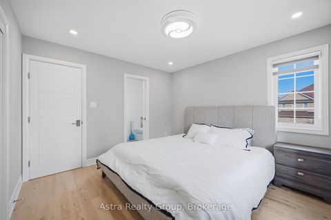 Photo 26 at 162 Corner Brook Crescent, Vellore Village, Vaughan