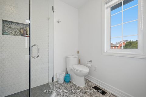 Photo 27 at 162 Corner Brook Crescent, Vellore Village, Vaughan