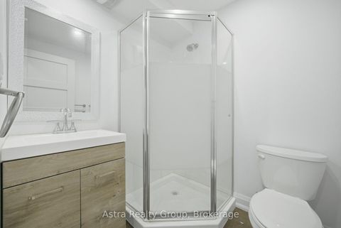 Photo 38 at 162 Corner Brook Crescent, Vellore Village, Vaughan