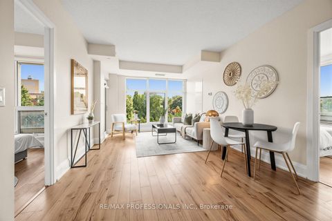 Photo 3 at 417 - 2 Old Mill Drive, Swansea, Toronto