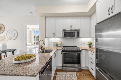 Photo 10 at 417 - 2 Old Mill Drive, Swansea, Toronto