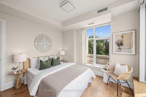 Photo 13 at 417 - 2 Old Mill Drive, Swansea, Toronto