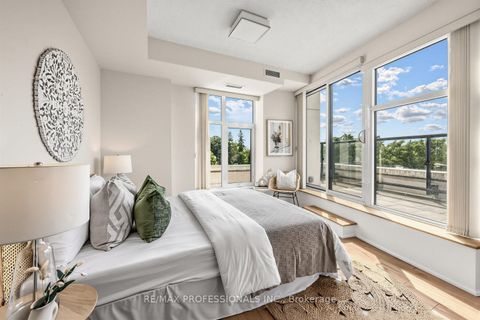 Photo 16 at 417 - 2 Old Mill Drive, Swansea, Toronto