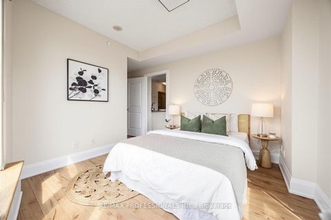 Photo 18 at 417 - 2 Old Mill Drive, Swansea, Toronto