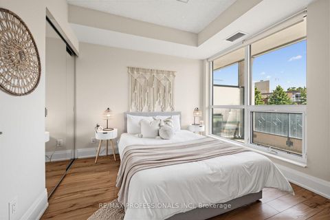 Photo 19 at 417 - 2 Old Mill Drive, Swansea, Toronto