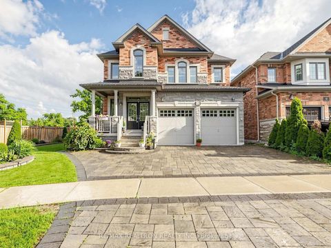 Photo 3 at 15 Motley Court, Jefferson, Richmond Hill