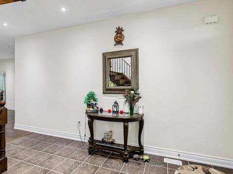 Photo 10 at 15 Motley Court, Jefferson, Richmond Hill