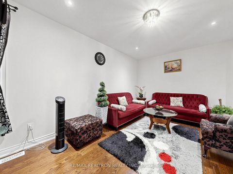 Photo 14 at 15 Motley Court, Jefferson, Richmond Hill