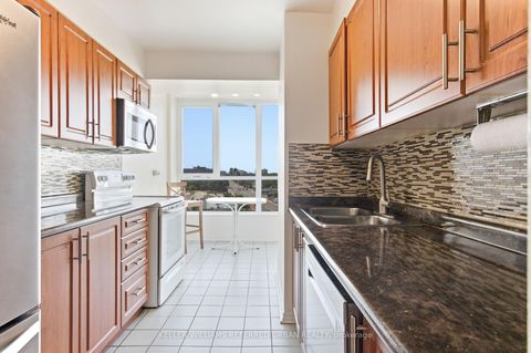 Photo 6 at 1006B - 3231 Eglinton Avenue E, Scarborough Village, Toronto