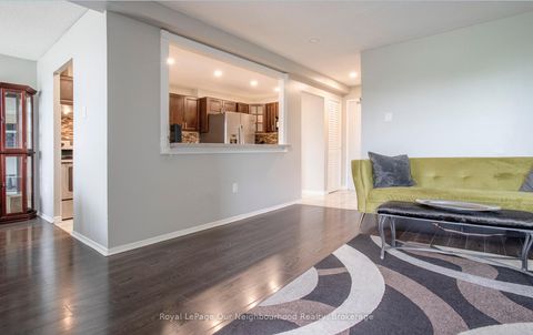 Photo 3 at 507 - 4064 Lawrence Avenue E, West Hill, Toronto