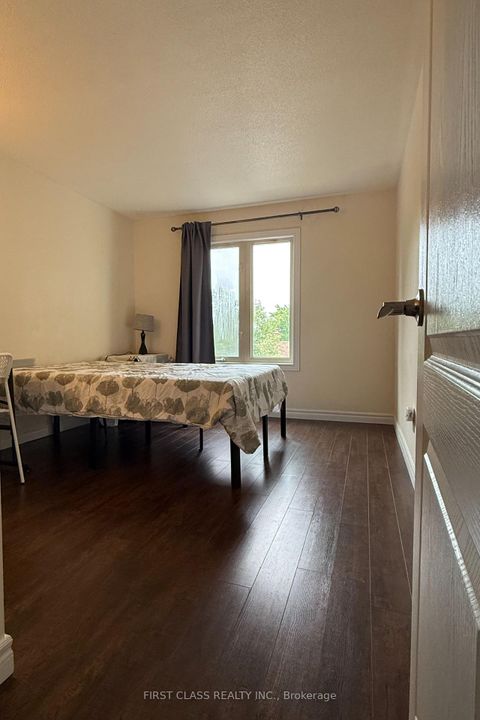 Photo 8 at 17 Harnworth Drive, Hillcrest Village, Toronto
