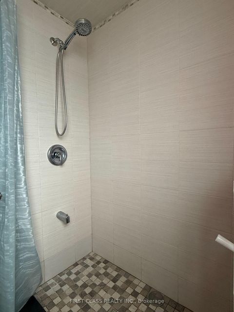 Photo 9 at 17 Harnworth Drive, Hillcrest Village, Toronto