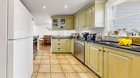 Photo 9 at 2 Hughes Street, Oak Ridges, Richmond Hill