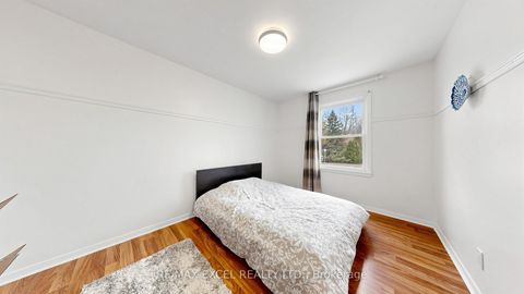Photo 13 at 2 Hughes Street, Oak Ridges, Richmond Hill