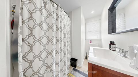 Photo 20 at 2 Hughes Street, Oak Ridges, Richmond Hill