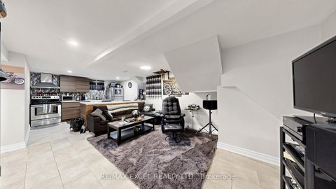 Photo 24 at 2 Hughes Street, Oak Ridges, Richmond Hill