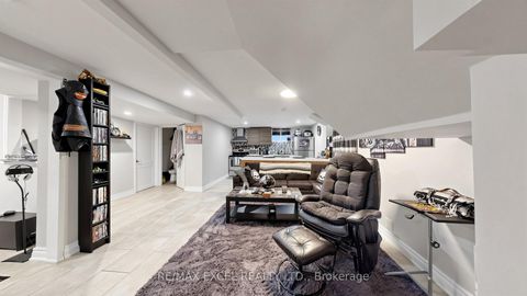Photo 25 at 2 Hughes Street, Oak Ridges, Richmond Hill