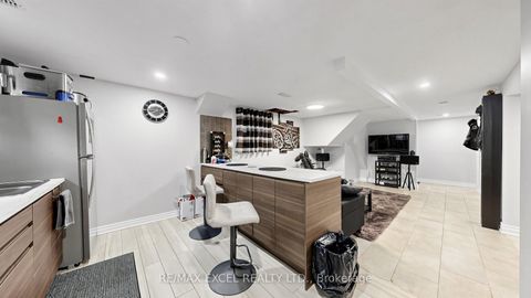 Photo 31 at 2 Hughes Street, Oak Ridges, Richmond Hill