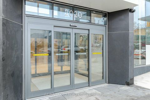 Photo 4 at 216 - 2020 Bathurst Street, Cedarvale, Toronto
