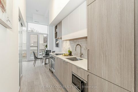Photo 8 at 216 - 2020 Bathurst Street, Cedarvale, Toronto