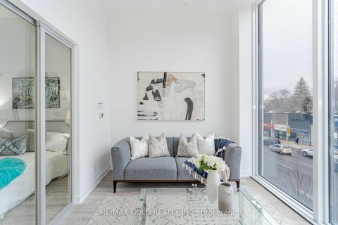 Photo 13 at 216 - 2020 Bathurst Street, Cedarvale, Toronto
