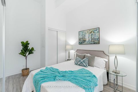 Photo 15 at 216 - 2020 Bathurst Street, Cedarvale, Toronto