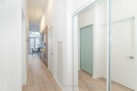 Photo 23 at 216 - 2020 Bathurst Street, Cedarvale, Toronto
