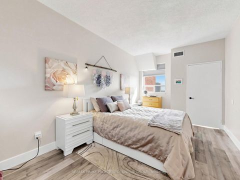 Photo 13 at Ph12 - 2460 Eglinton Avenue E, Eglinton East, Toronto