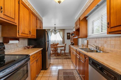 Photo 2 at 208 Garson Street, Painswick North, Barrie